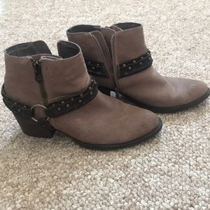 Ankle boots